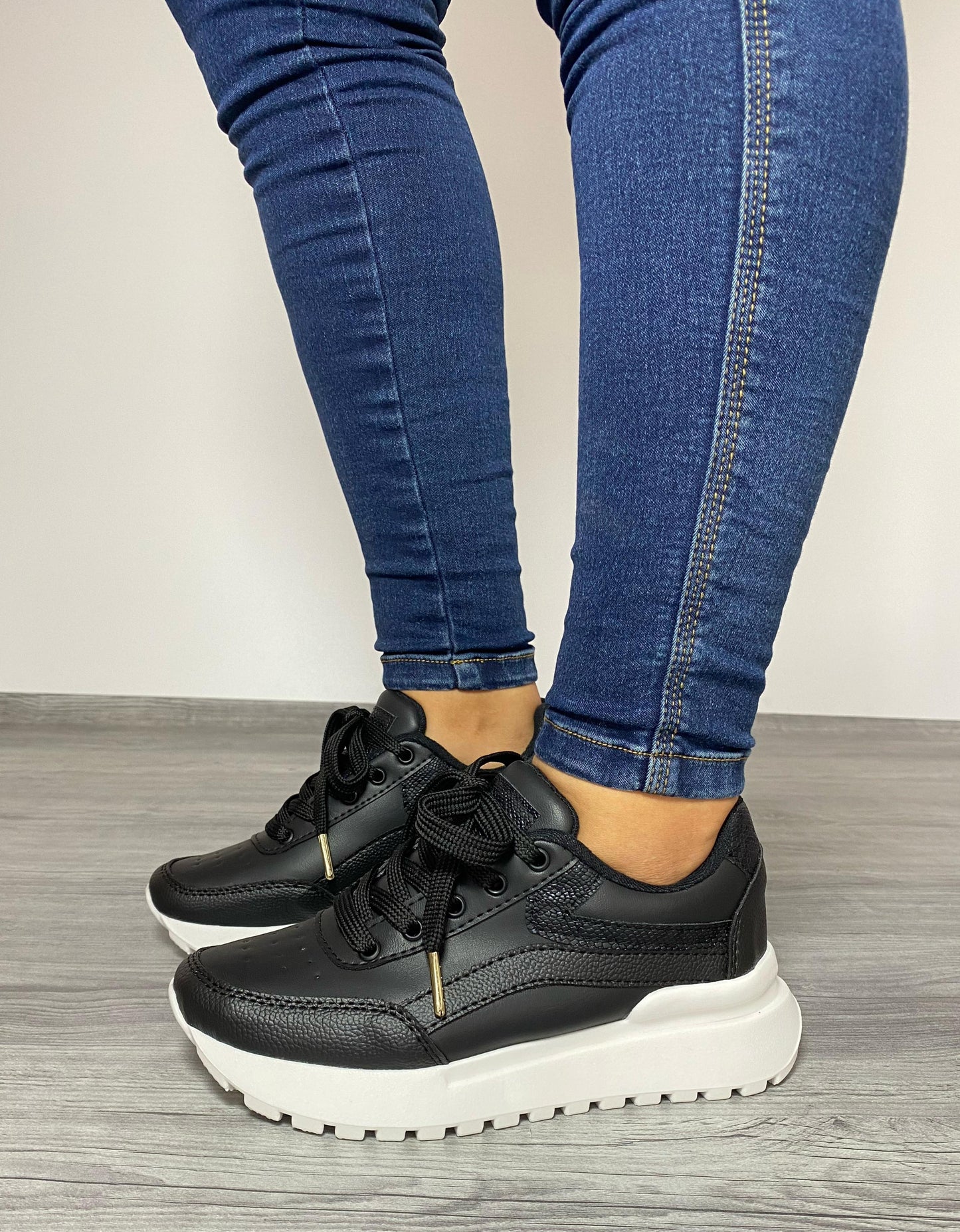 Tenis Diamond