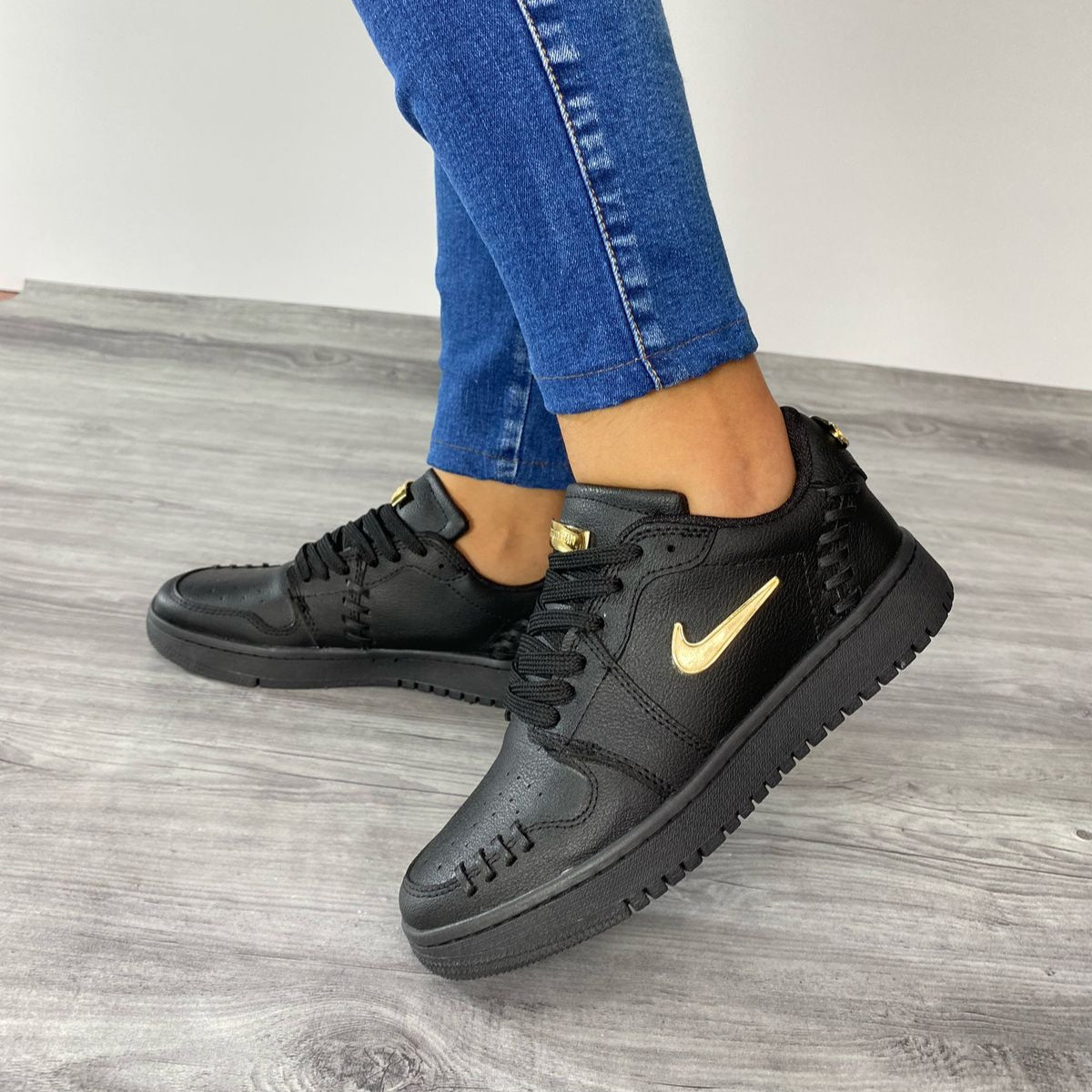 Tenis Jordan 1 low